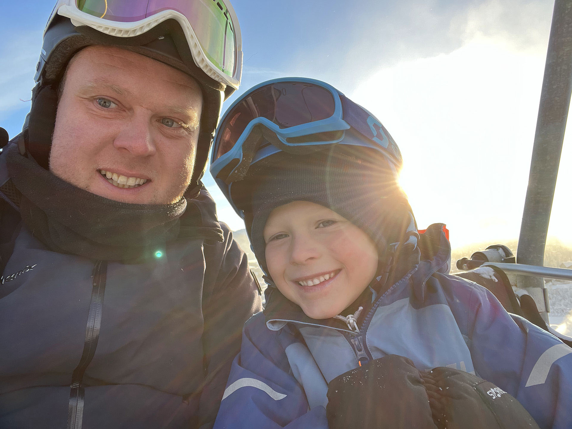 Finn og Christopher i skitrekk